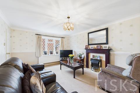 4 bedroom detached house for sale, Kingsdown Close, Basildon, SS13