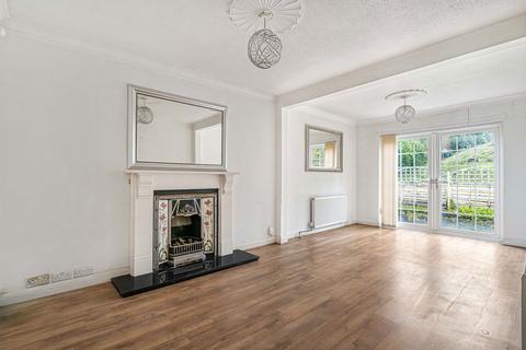 undefined, Mead Way, Coulsdon, CR5 1PQ