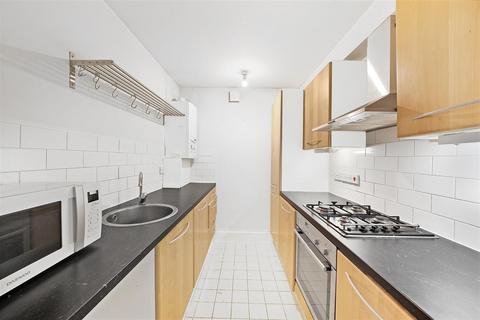 2 bedroom flat to rent, Sunlight Square, London