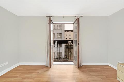 2 bedroom flat to rent, Sunlight Square, London