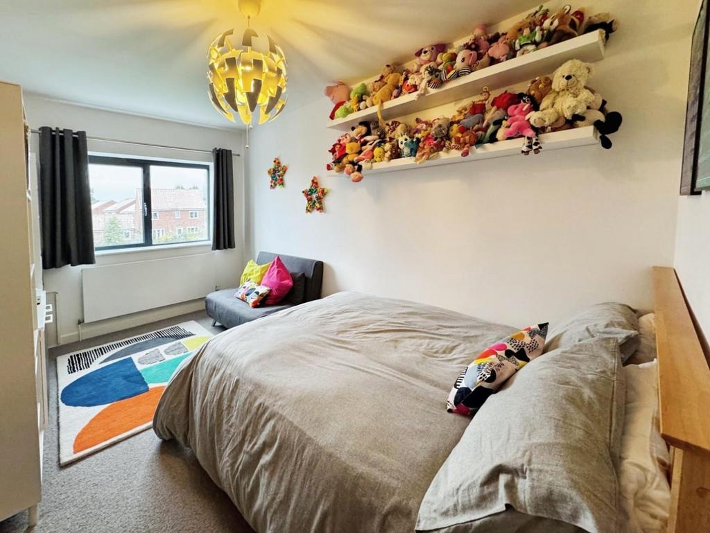 74322159-Bedroom 203.jpg