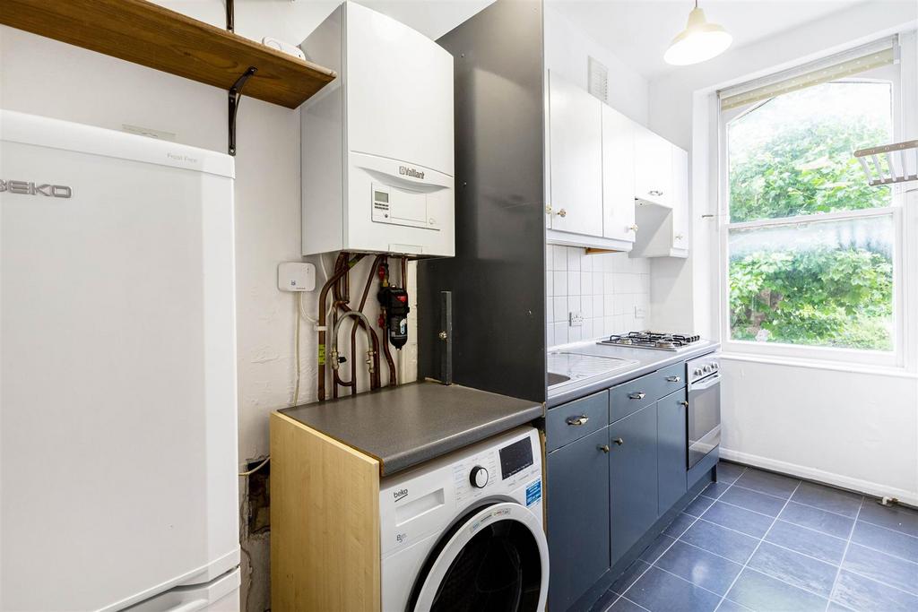 Davies Davies-Oakfield Road-6.jpg