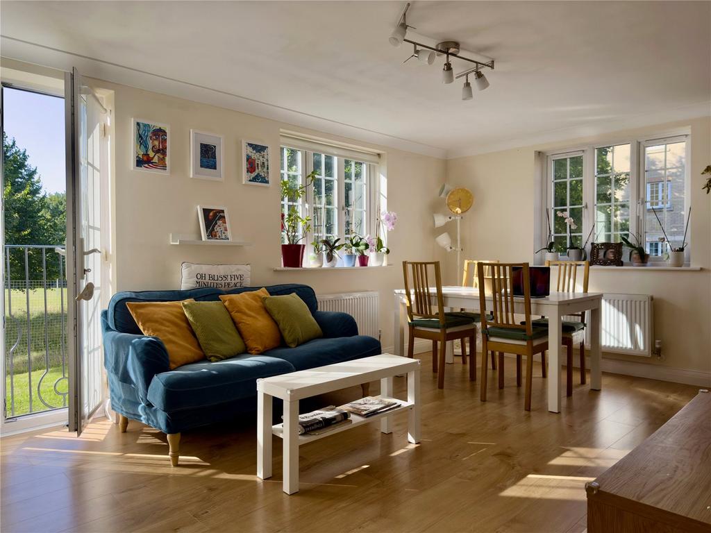 Sitting/Dining Room