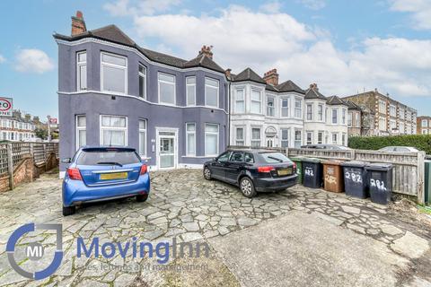 2 bedroom flat for sale, Hither Green Lane, Hither Green, SE13 6TT
