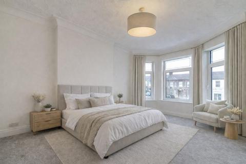 2 bedroom flat for sale, Hither Green Lane, Hither Green, SE13 6TT