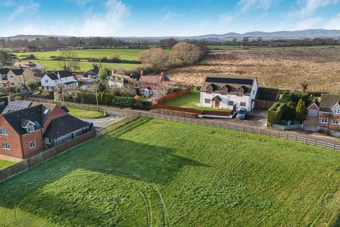 undefined, Hillend, Twyning GL20