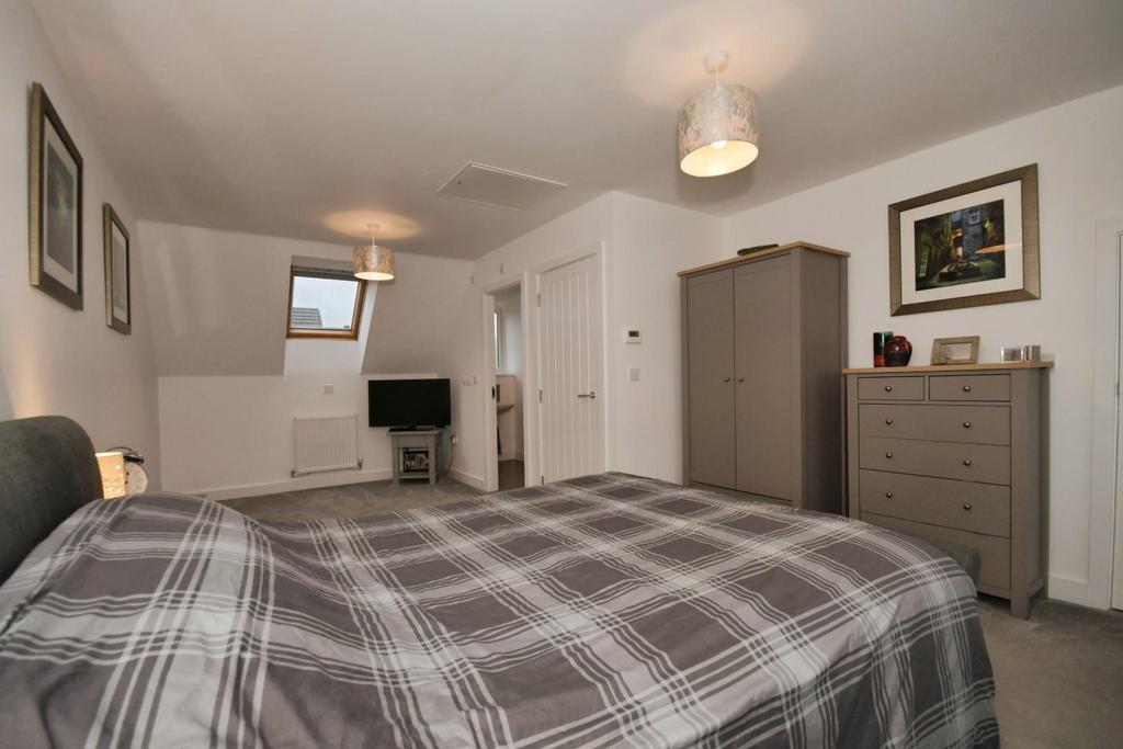 BED 1 05.jpg