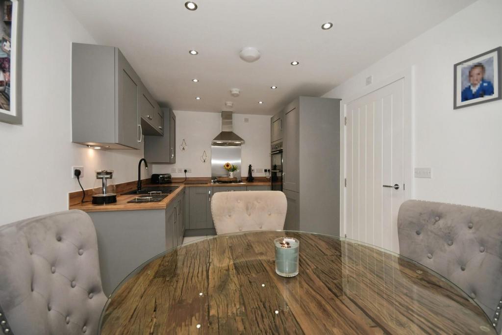 KITCHEN DINER 05.jpg