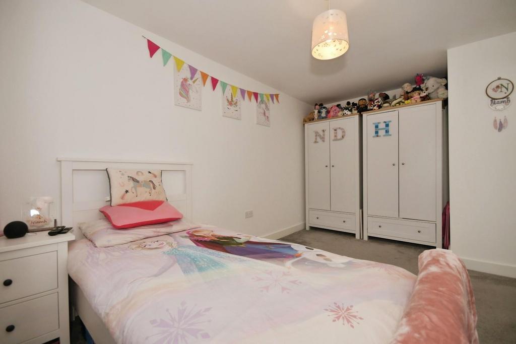 BED 2 03.jpg