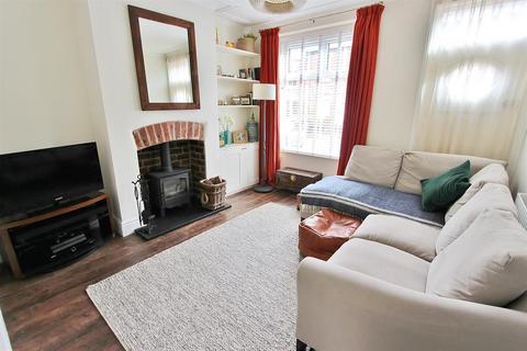 2 bedroom terraced house to rent, Murray Road, Sheffield, S11 7GG