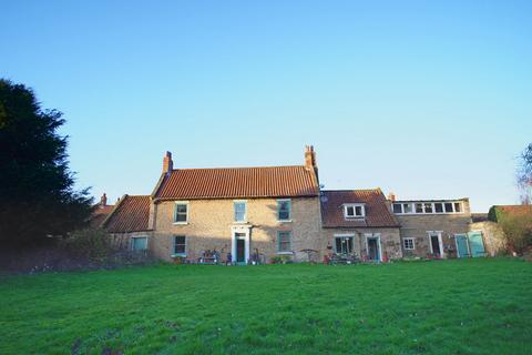 undefined, Westgate, Brough, HU15