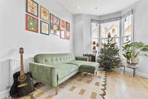1 bedroom flat for sale, Upper Tollington Park, Stroud Green