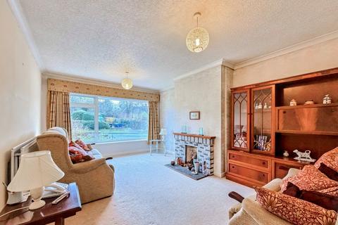 2 bedroom semi-detached bungalow for sale, 24 Rectory Close, Crick, NN6 7SY