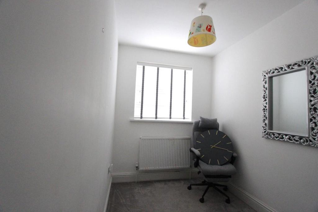 6 . Bedroom 3 .JPG