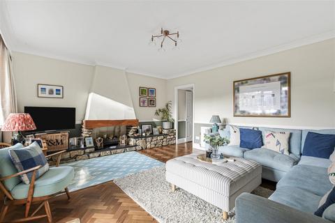 3 bedroom flat for sale, St Johns Avenue, London