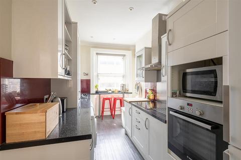 2 bedroom flat for sale, Claremont Terrace, Spital Tongues, Newcastle upon Tyne