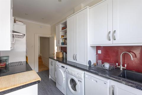 2 bedroom flat for sale, Claremont Terrace, Spital Tongues, Newcastle upon Tyne