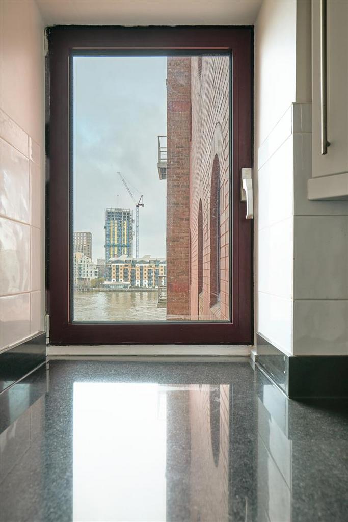 2 V1 A6841 HDR.jpg