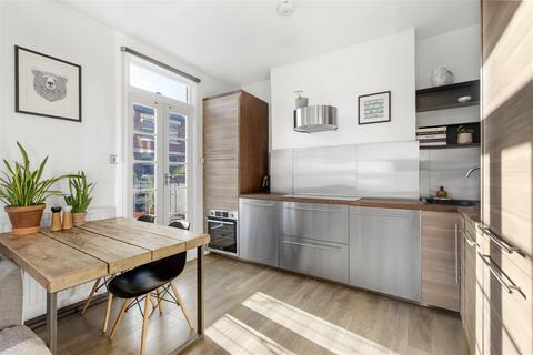 2 bedroom flat for sale, Crouch Hill, Finsbury Park