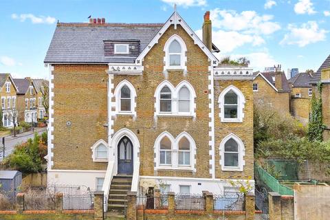 2 bedroom flat for sale, Stapleton Hall Road, Crouch Hill