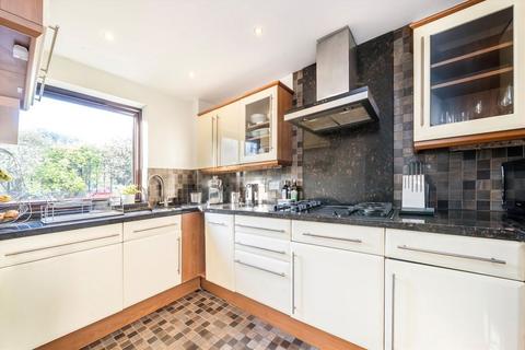 2 bedroom flat for sale, Stanhope Road, London N6