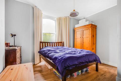 1 bedroom flat for sale, Upper Tollington Park, Stroud Green