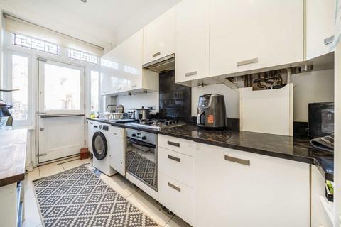 2 bedroom flat for sale, Greencroft Gardens, London NW6