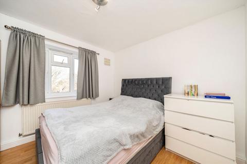 2 bedroom flat for sale, Lyndale, London NW2