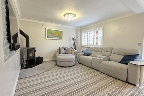 4 bedroom detached house for sale, Godsons Lane, Southam, CV47