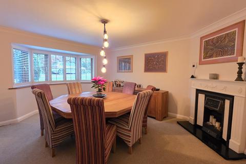 4 bedroom detached house for sale, Godsons Lane, Southam, CV47