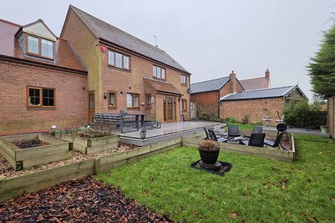 4 bedroom detached house for sale, Godsons Lane, Southam, CV47