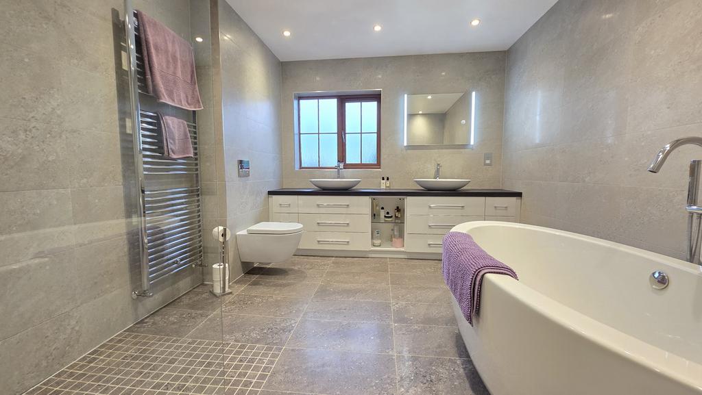 Ensuite
