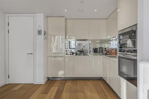 2 bedroom flat for sale, Eastfields Avenue, London