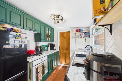 2 bedroom terraced house for sale, Roxeth Hill, Harrow