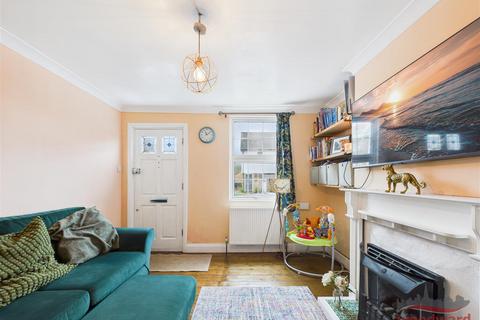 2 bedroom terraced house for sale, Roxeth Hill, Harrow