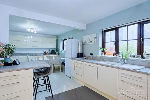 7 bedroom detached house for sale, St. Pio Lane, Devon EX2