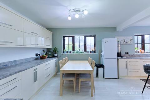 7 bedroom detached house for sale, St. Pio Lane, Devon EX2