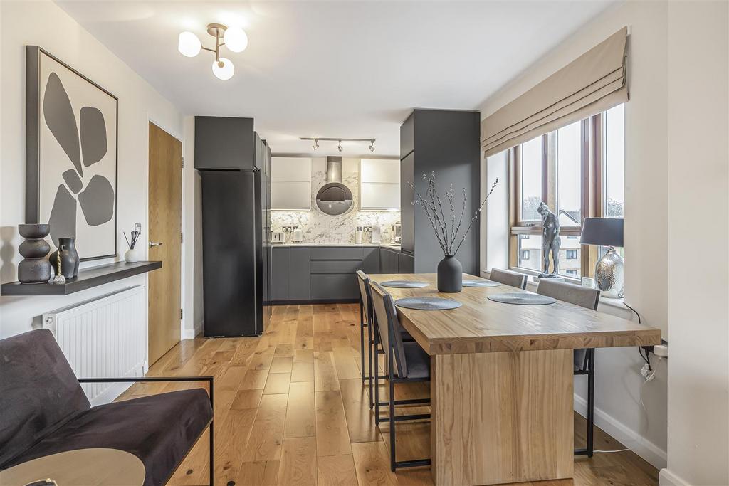 Kitchen/Dining