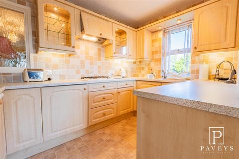 3 bedroom flat for sale, The Crescent, Frinton-on-Sea