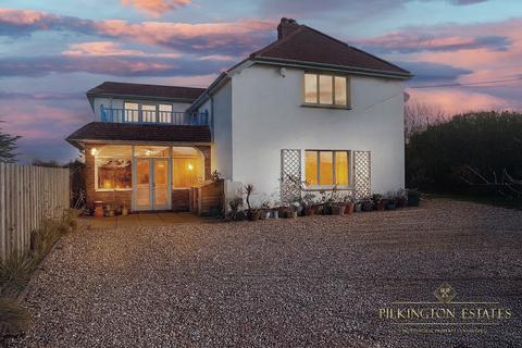 4 bedroom detached house for sale, Combe Lane, Bude EX23