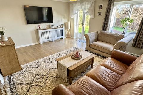 3 bedroom semi-detached house for sale, Bampton Avenue, Somerset TA20