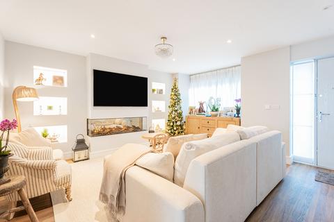 4 bedroom terraced house for sale, Westbrook Drive, Hemel Hempstead, Hertfordshire, HP1