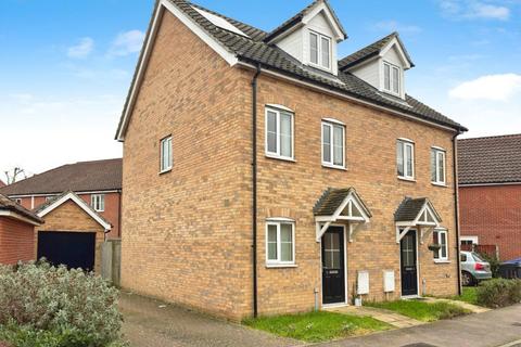 3 bedroom semi-detached house for sale - Barleycorn Way, Beck Row IP28