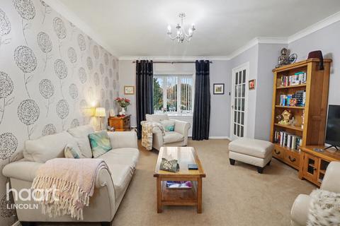 4 bedroom semi-detached house for sale, Winthorpe Grove, Lincoln