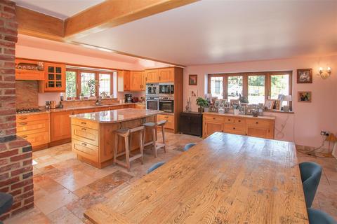 6 bedroom detached house for sale, * SIGNATURE HOME * Hay Green Lane, Hook End, Brentwood