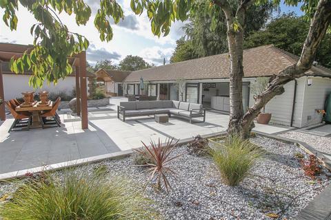 6 bedroom detached house for sale, * SIGNATURE HOME * Hay Green Lane, Hook End, Brentwood