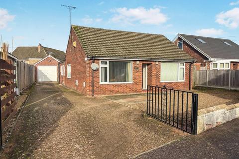 2 bedroom detached bungalow for sale, Crown Street, Brandon IP27