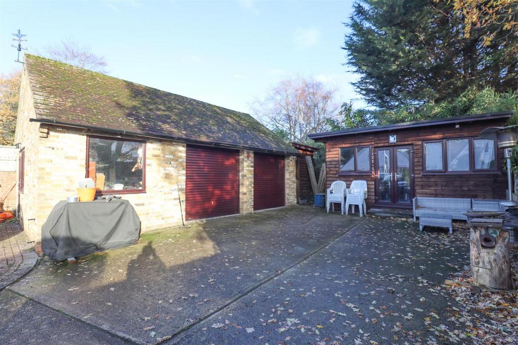 Triple Garage