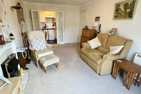 1 bedroom apartment for sale, Victoria Court, Somerset TA20