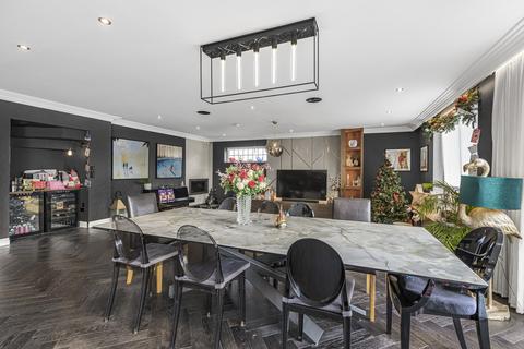 6 bedroom detached house for sale, Beaufort Road, London, W5